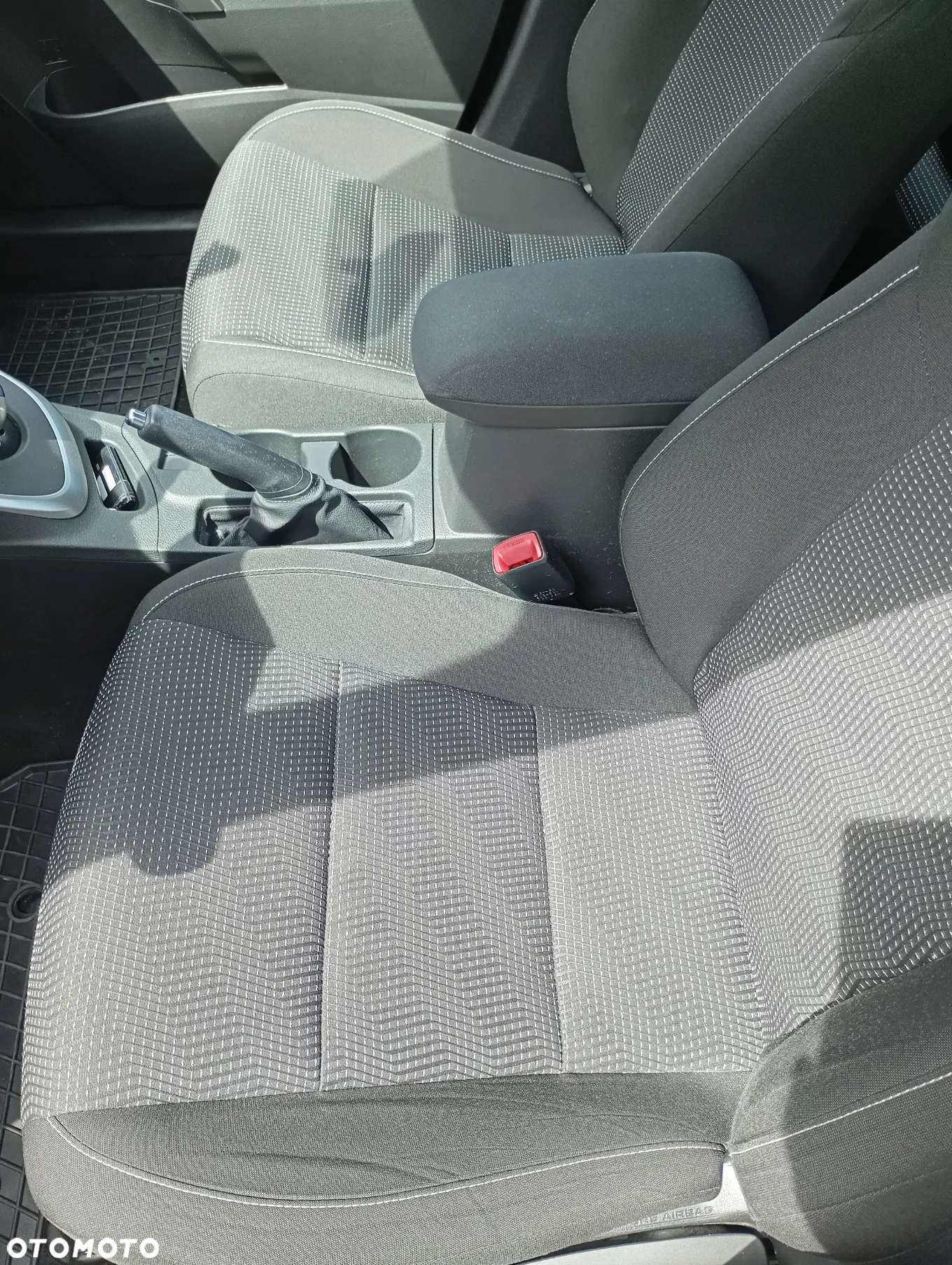 Toyota Auris Hybrid 135 Prestige - 12