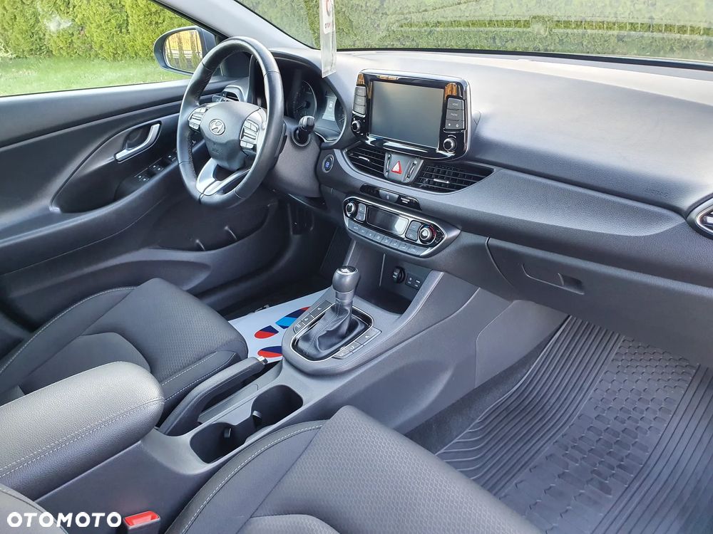 Hyundai i30 1.4 T-GDI DCT Premium - 16