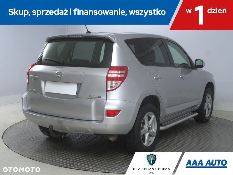 Toyota RAV4 - 7