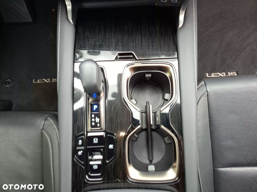Lexus RX - 31