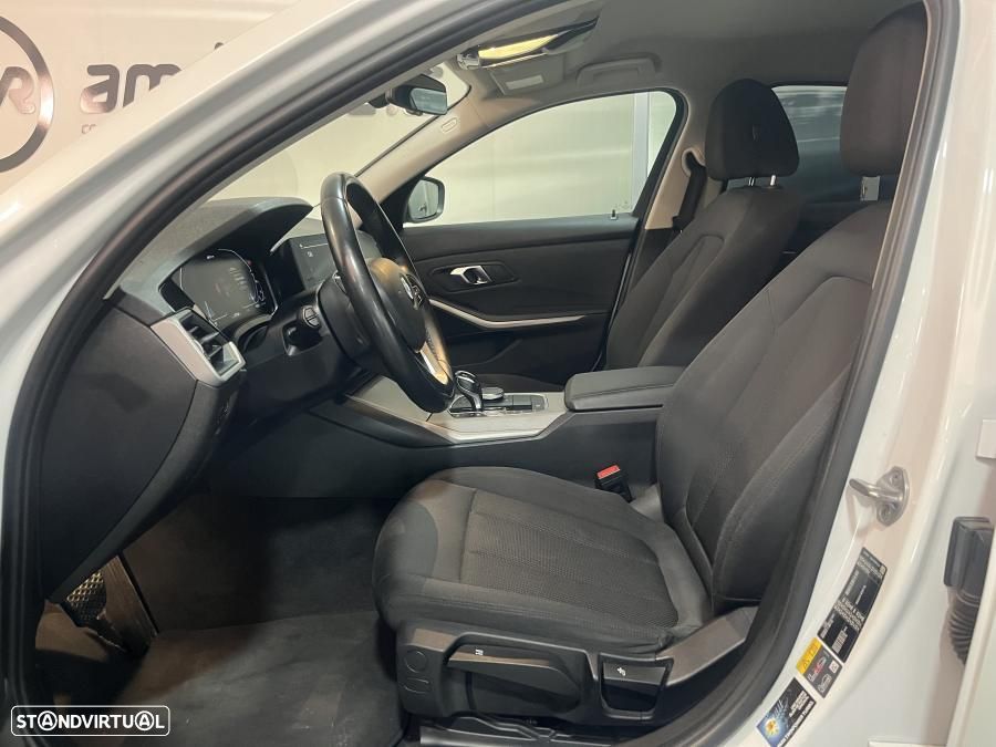 BMW 330 e Touring Corporate Edition Auto - 11