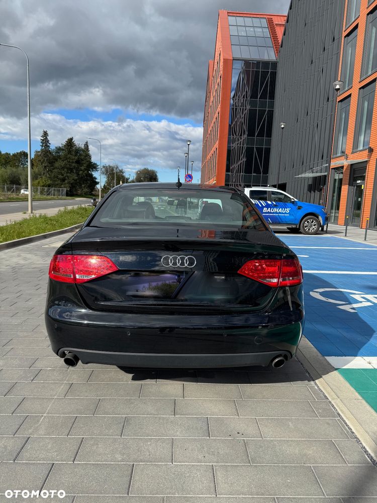 Audi A4 - 1