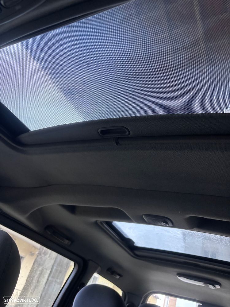 Hyundai H-1 Starex - 6