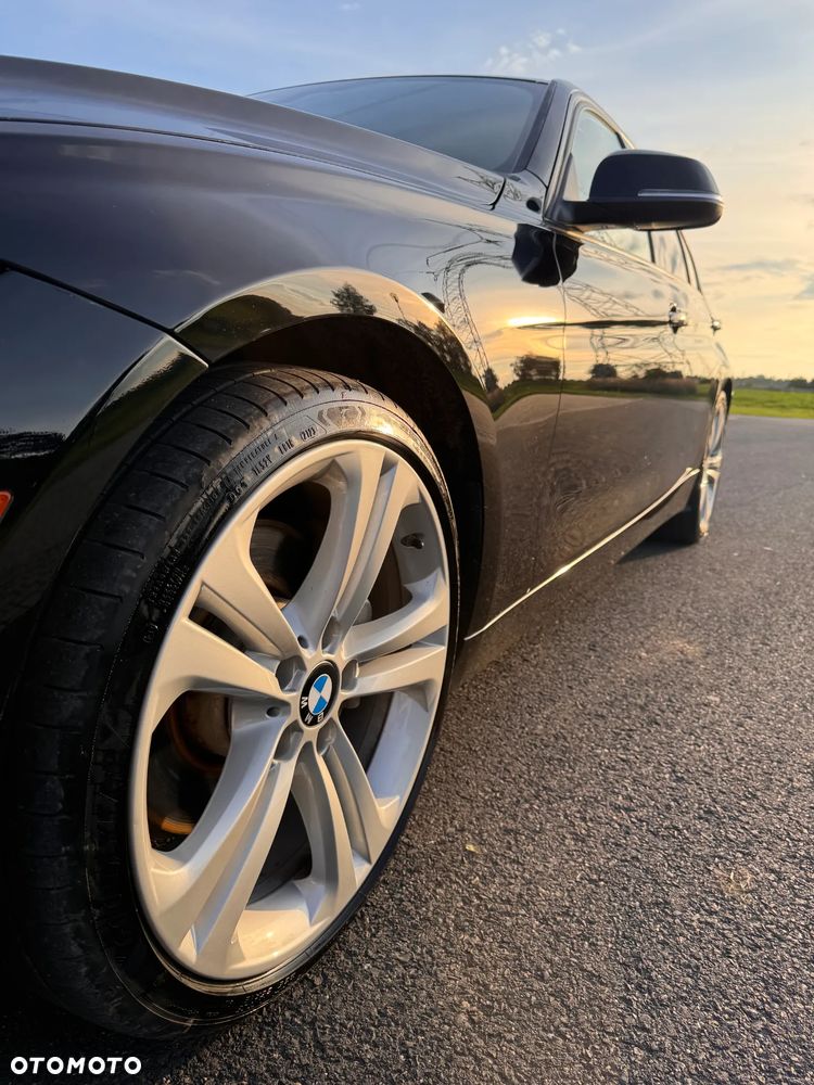 BMW Seria 3 335i Sport Line - 16