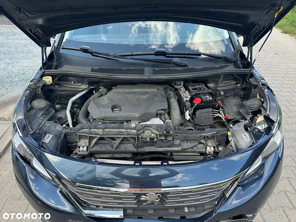 Peugeot 5008 1.6 PureTech Allure S&S EAT8 - 20