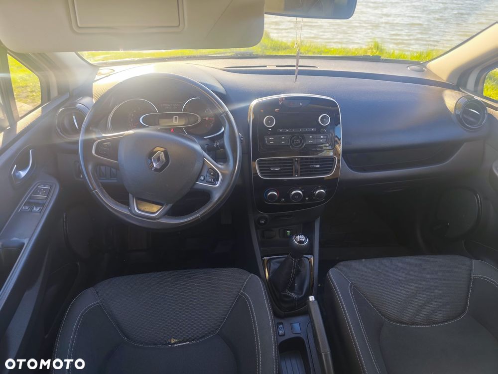 Renault Clio 1.2 16V 75 Life - 7