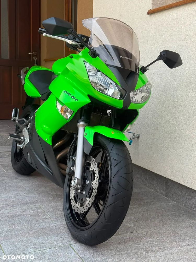 Kawasaki ER - 2