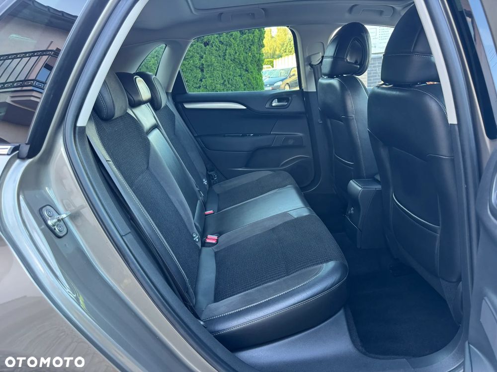 Citroën C4 HDi 150 Exclusive - 34