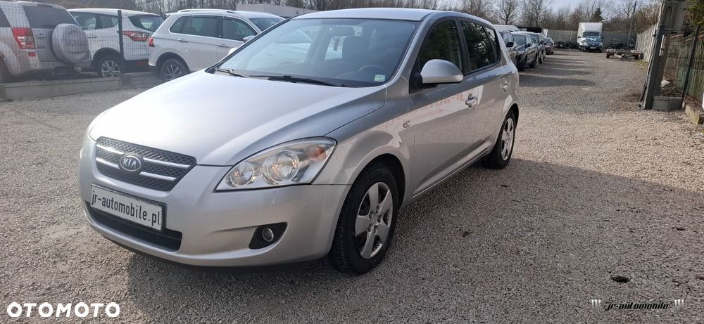 Kia Ceed - 3