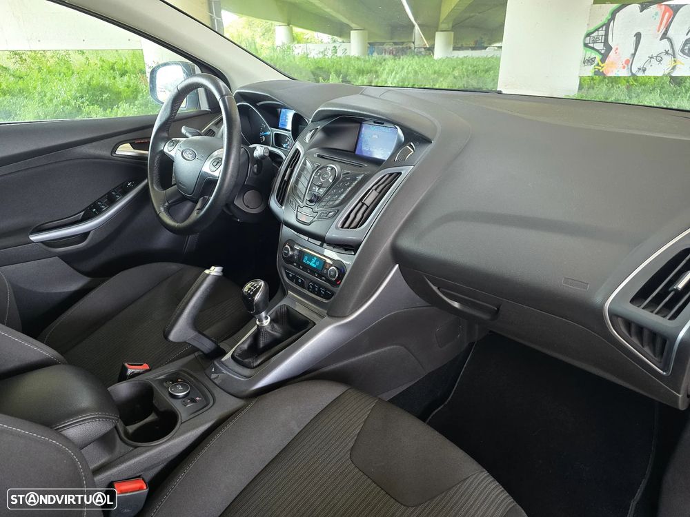 Ford Focus SW 1.0 SCTi Titanium Best - 12