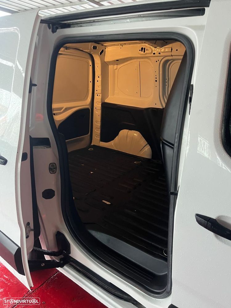 Peugeot Partner 1.6 BlueHDi L1 Pro 3L - 22