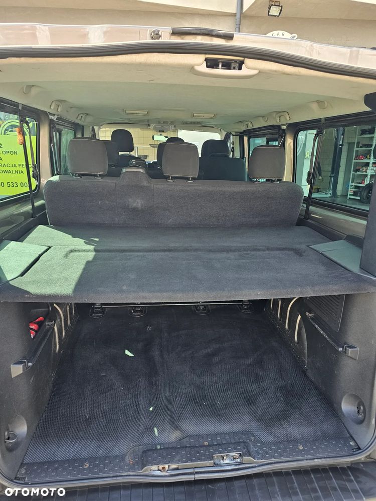 Renault Trafic Grand 1.6 dCi - 12