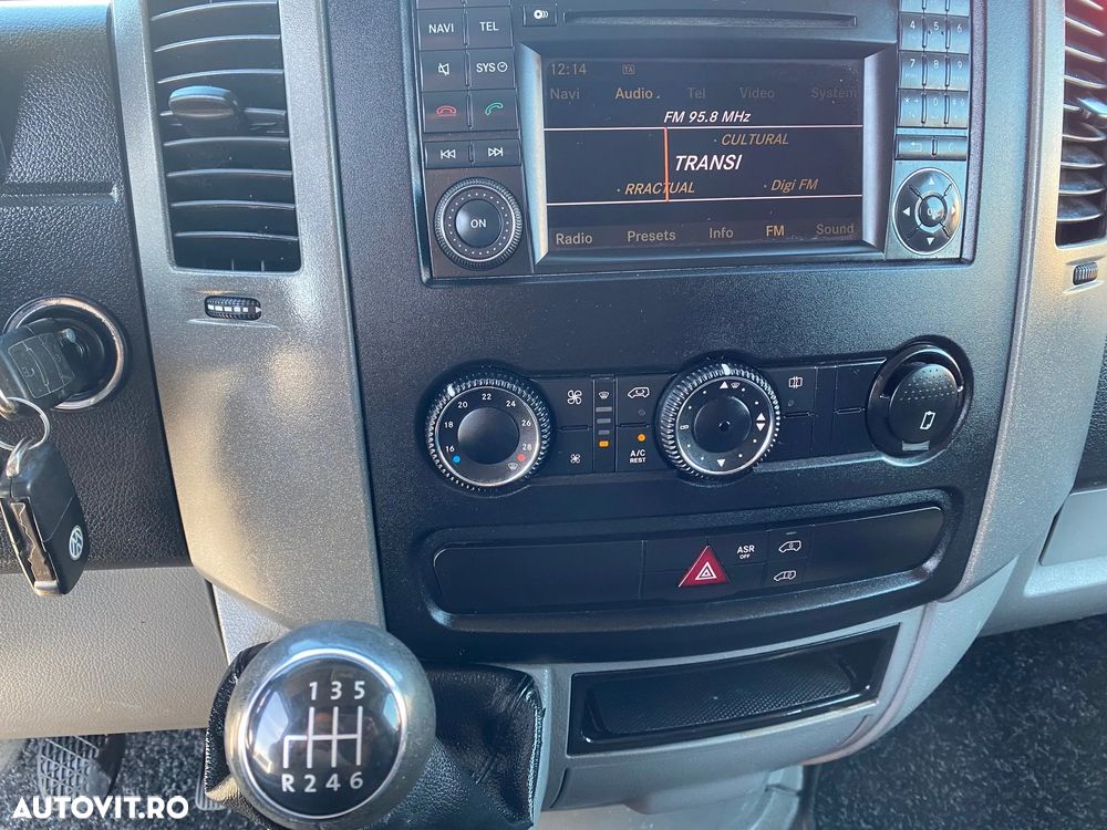 Volkswagen CRAFTER - 16