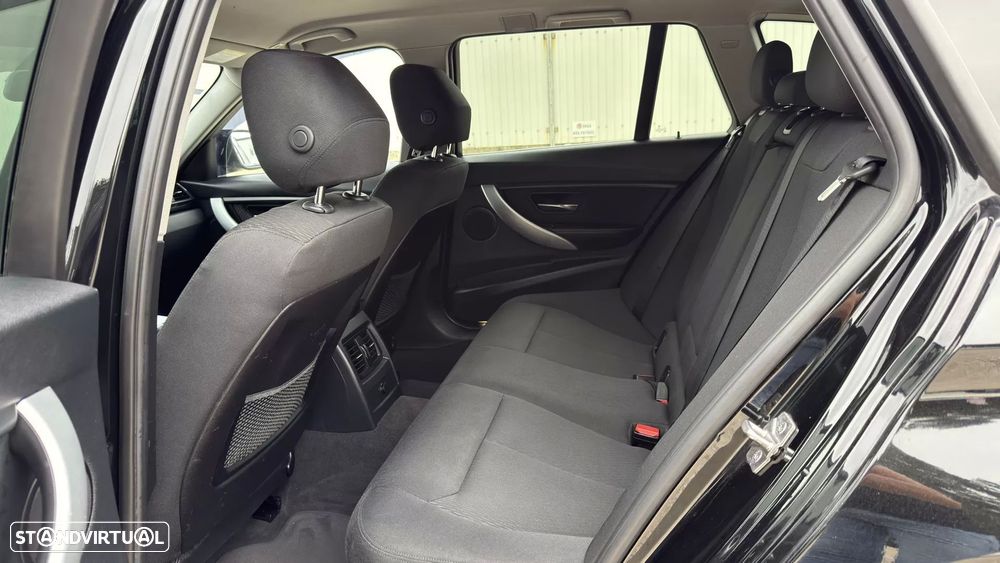 BMW 320 d Sport-Aut. Efficient Dynamics Edition Sport Line - 42