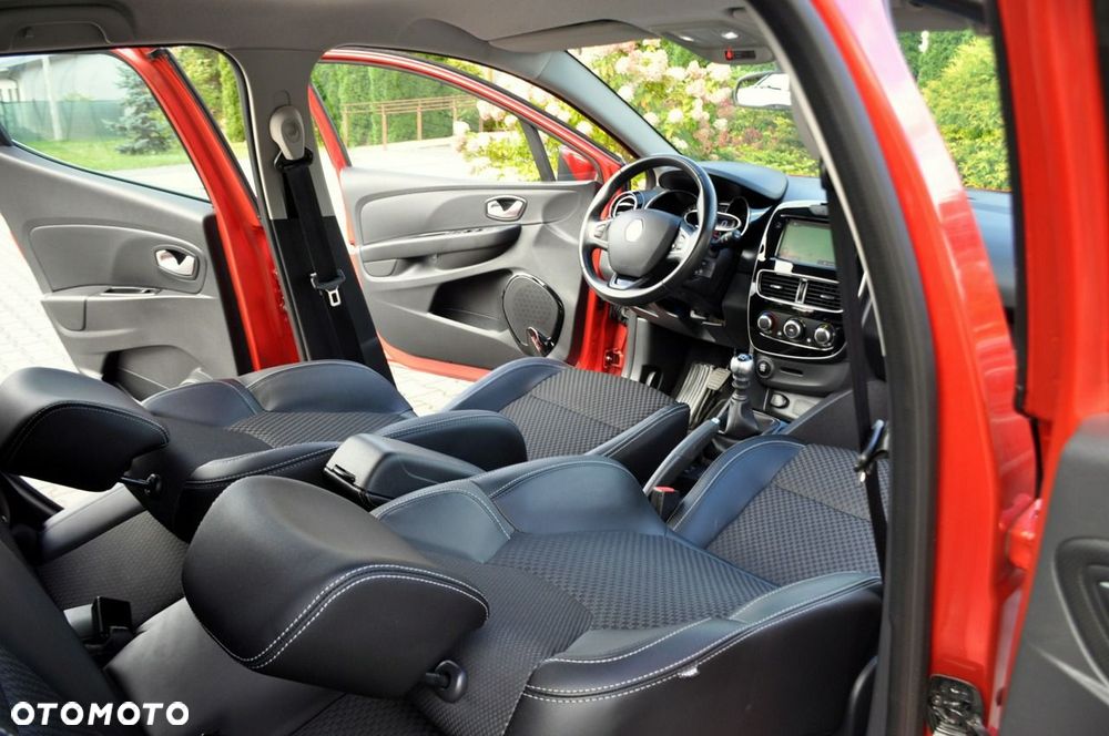 Renault Clio - 24