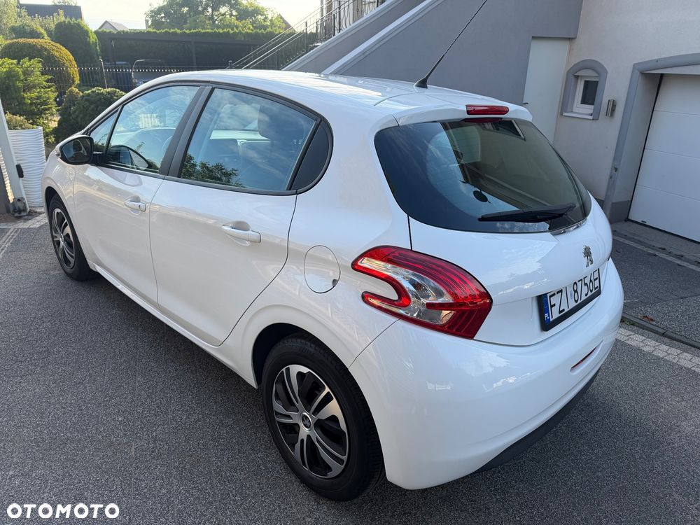 Peugeot 208 HDi 68 Like - 4