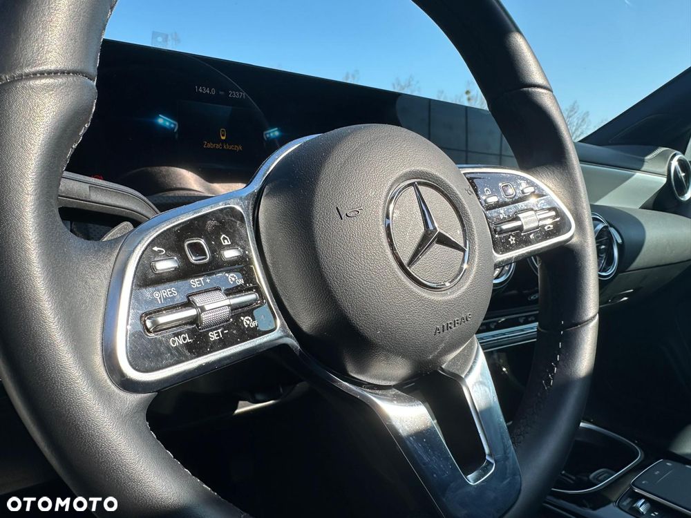 Mercedes-Benz CLA 250 4Matic 7G-DCT AMG Line - 9