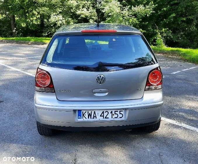 Volkswagen Polo 1.4 16V Trendline - 8