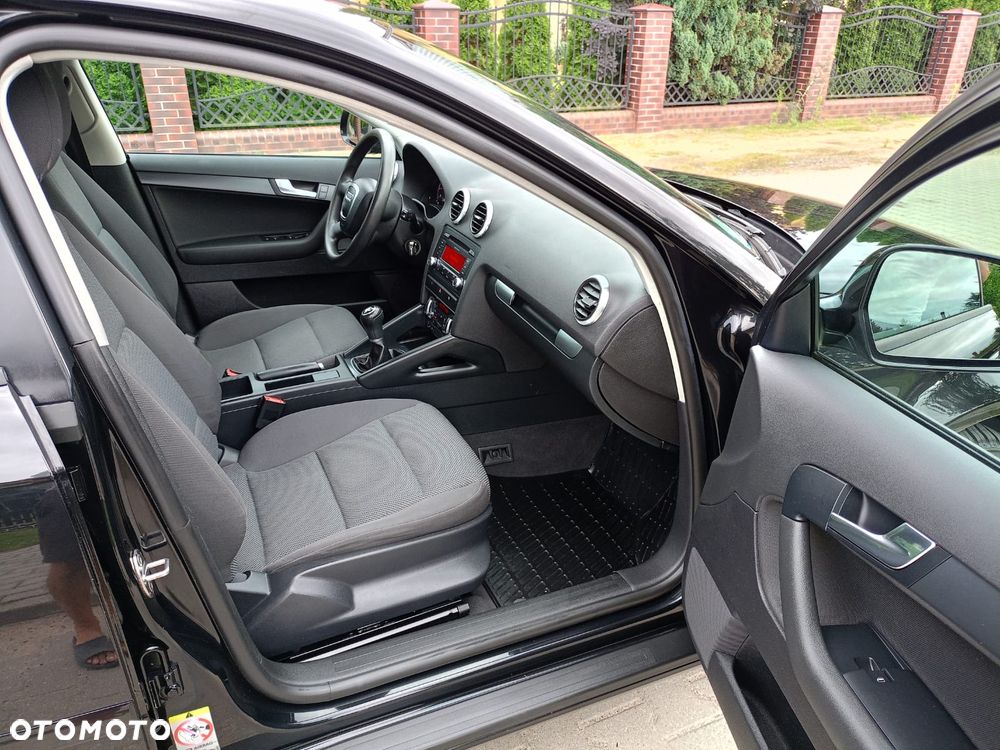 Audi A3 Sportback - 13