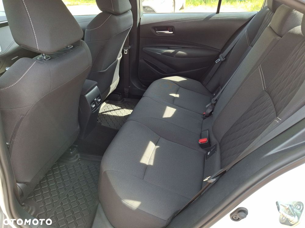 Toyota Corolla - 10