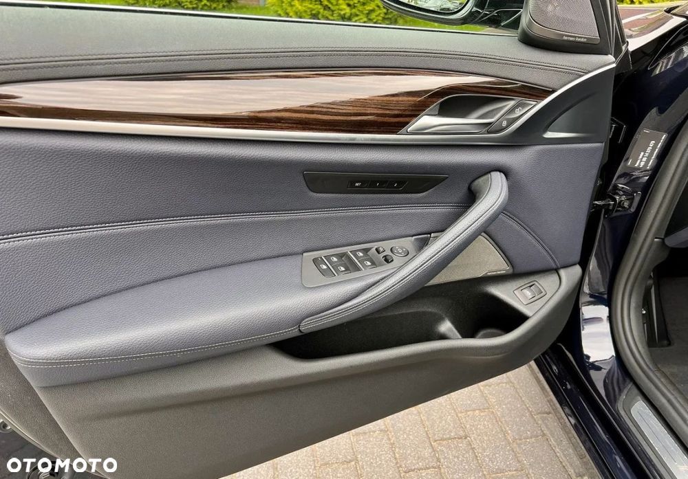 BMW Seria 5 520d M Sport Edition - 32