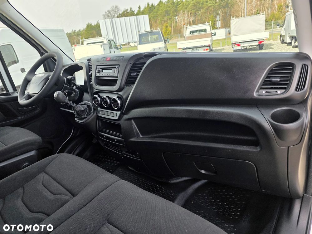 Iveco 35S17 3.0 HPI 170 KONNA DOKA BRYGADÓWKA 7 OSOBOWA KLIMA WEBASTO 3,2 M SKRZYNIA DO 3,5T GWARANCJA - 24