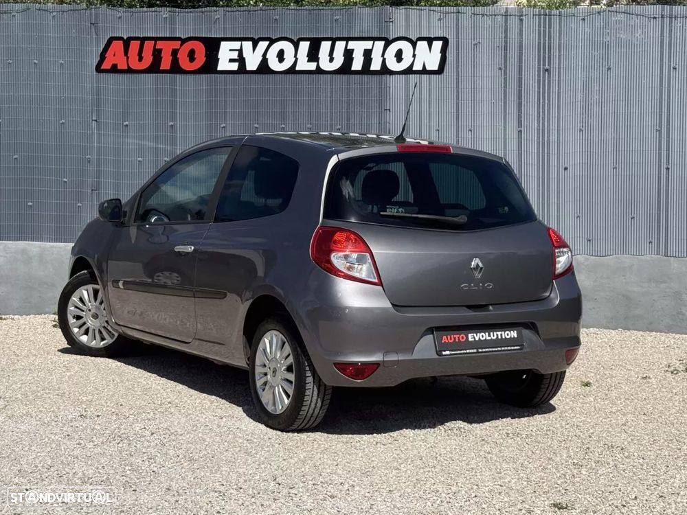 Renault Clio 1.2 16V Dynamique - 4