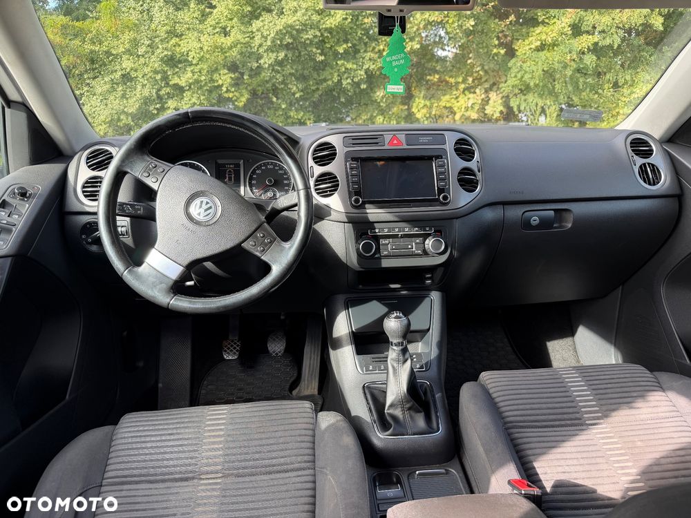Volkswagen Tiguan - 5