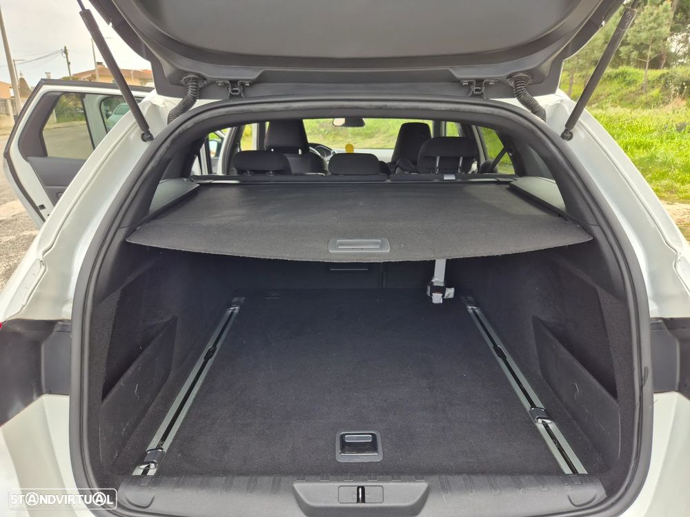 Peugeot 308 SW 1.6 BlueHDi GT Line - 30