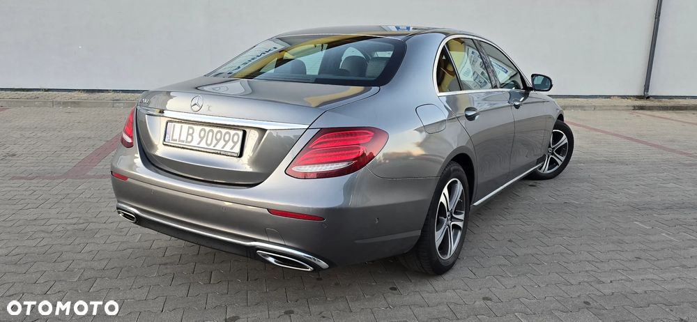 Mercedes-Benz Klasa E 200 9G-TRONIC Avantgarde - 21