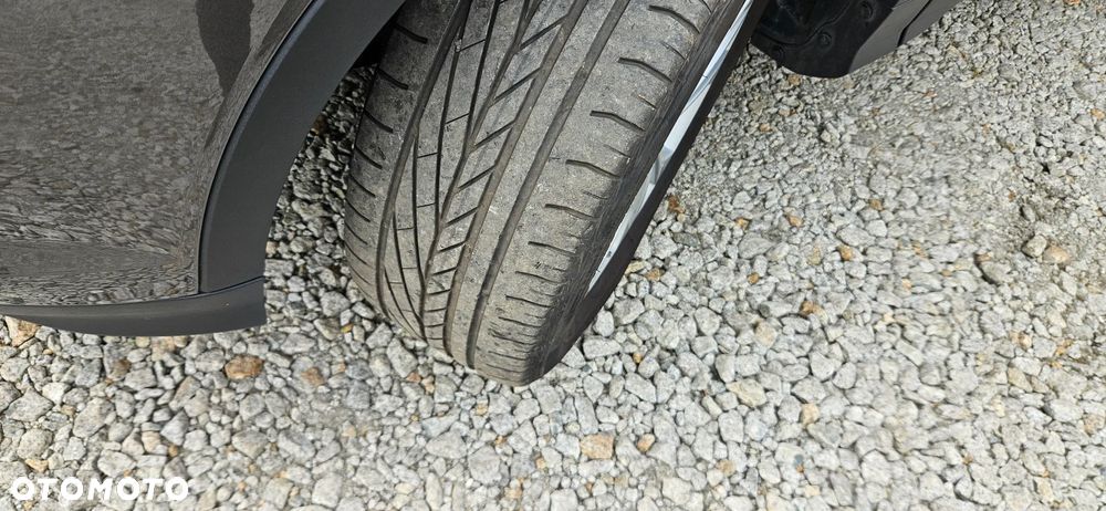 Ford Kuga 2.0 TDCi 2x4 Titanium - 34