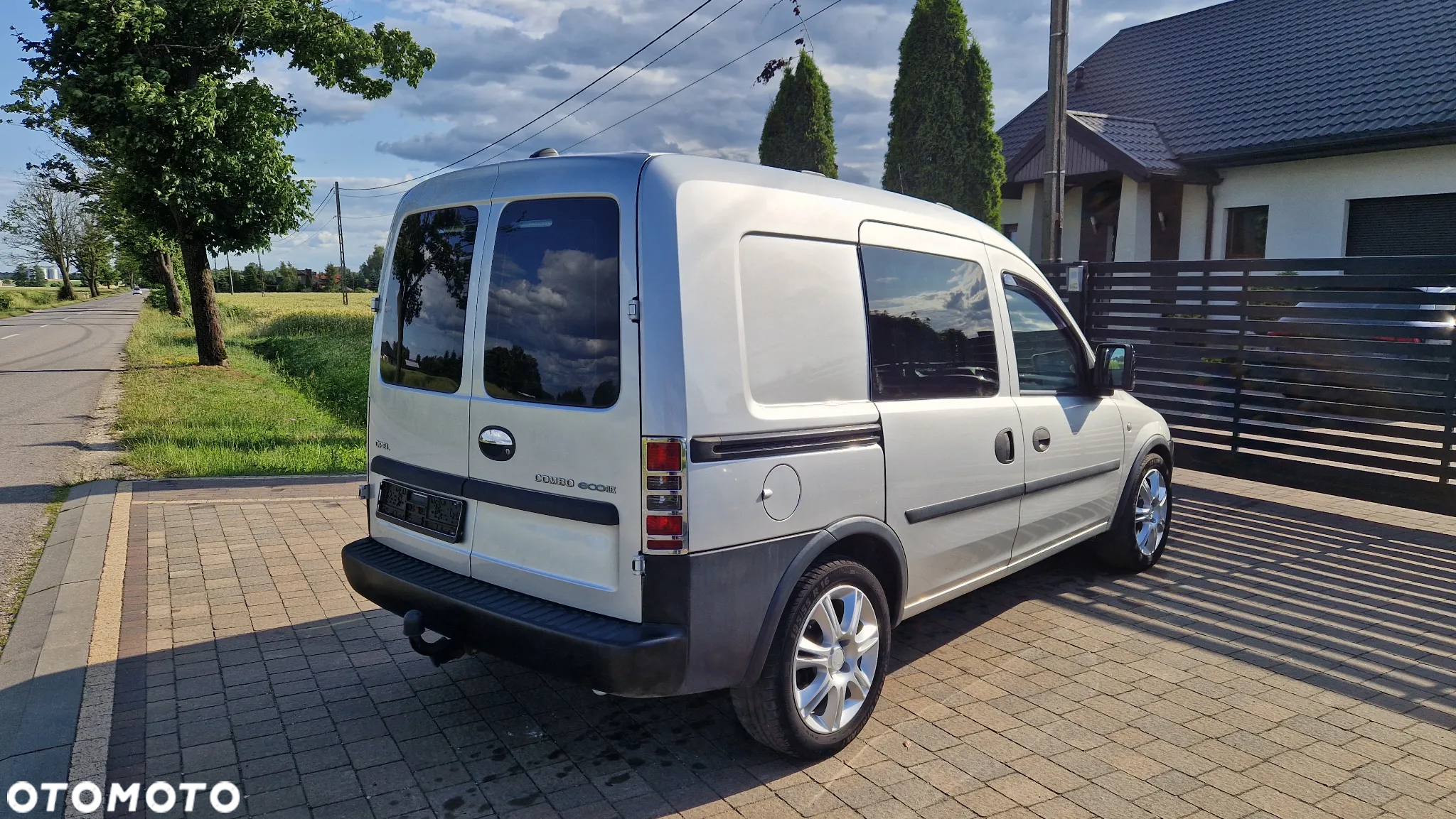 Opel Combo Tour 1.6 CNG Cosmo - 8