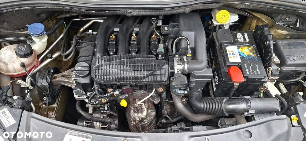 Peugeot 208 1.2 PureTech Active - 8