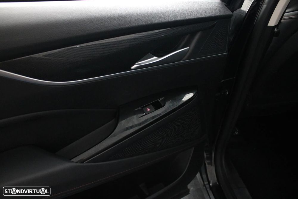 Maxus Euniq 6 Standard - 31