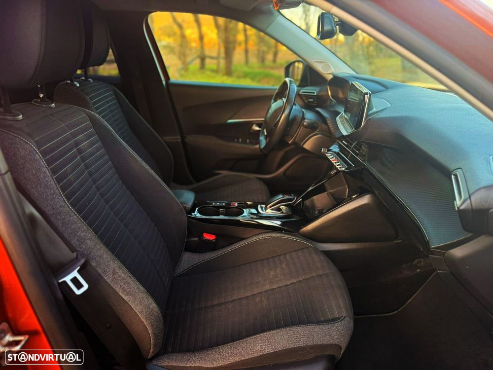 Peugeot e-2008 Style - 10