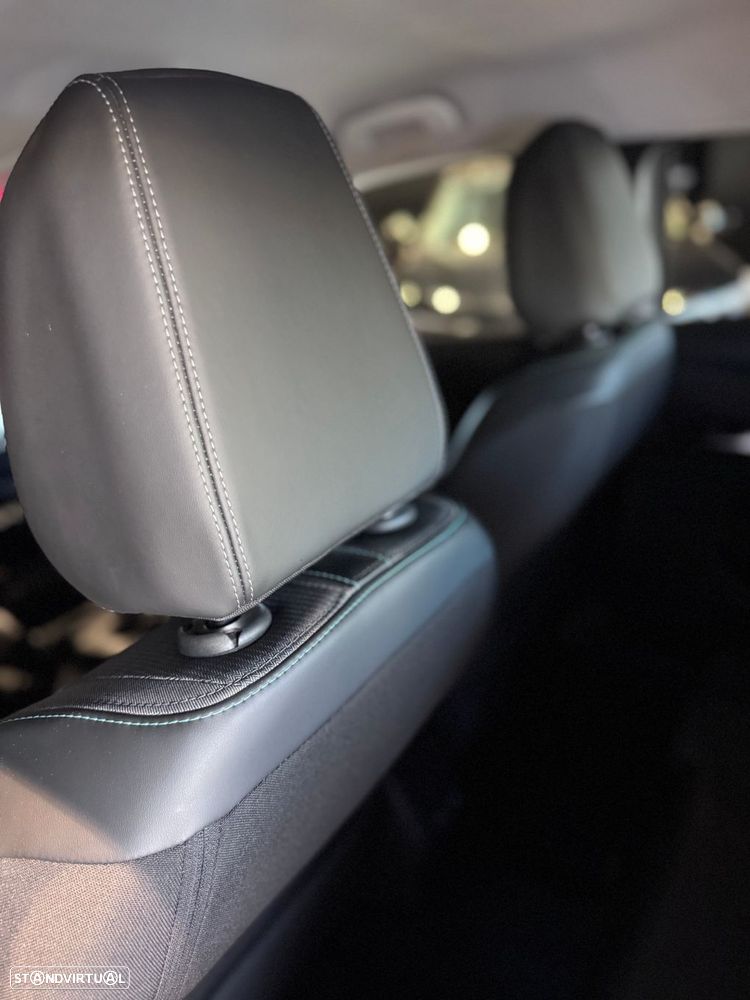 Peugeot 2008 1.2 PureTech Allure Pack - 40