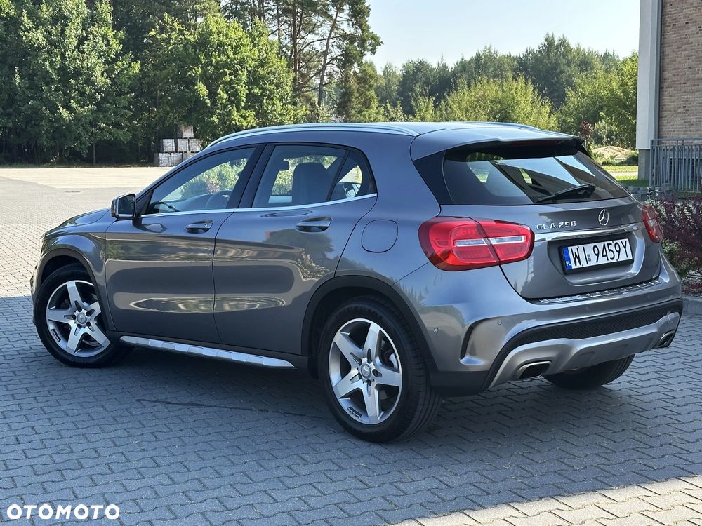 Mercedes-Benz GLA 250 7G-DCT - 19