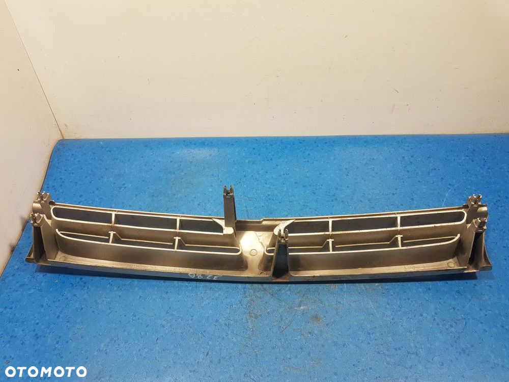 MITSUBISHI LANCER V ATRAPA / GRILL - 2