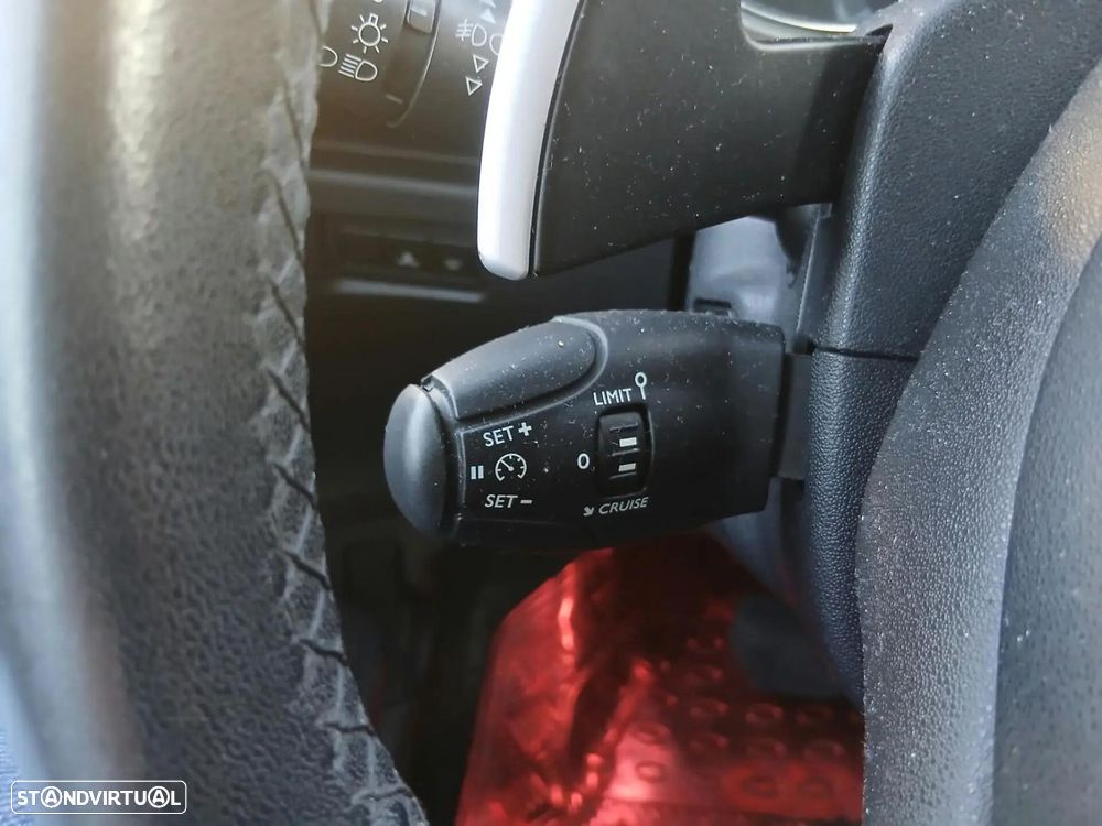 Citroën DS3 1.4 e-HDi Chic CMP - 16