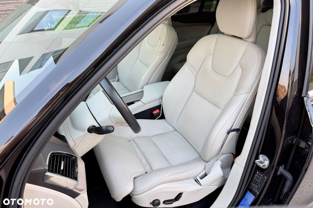 Volvo XC 90 T8 AWD Plug-In Hybrid Ultimate Bright 7os - 9