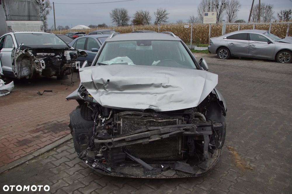 Auto na części - Volkswagen Golf VII 1.6 TDI 110 KM CXXB QYB LB7W 2015R Silnik Skrzynia Drzwi Błotnik Klapa Zderzak Lusterko Szyba Klamka Deska Kokpit Sterownik Moduł Czujnik Licznik Wyświetlacz Kierownica Panel - 2