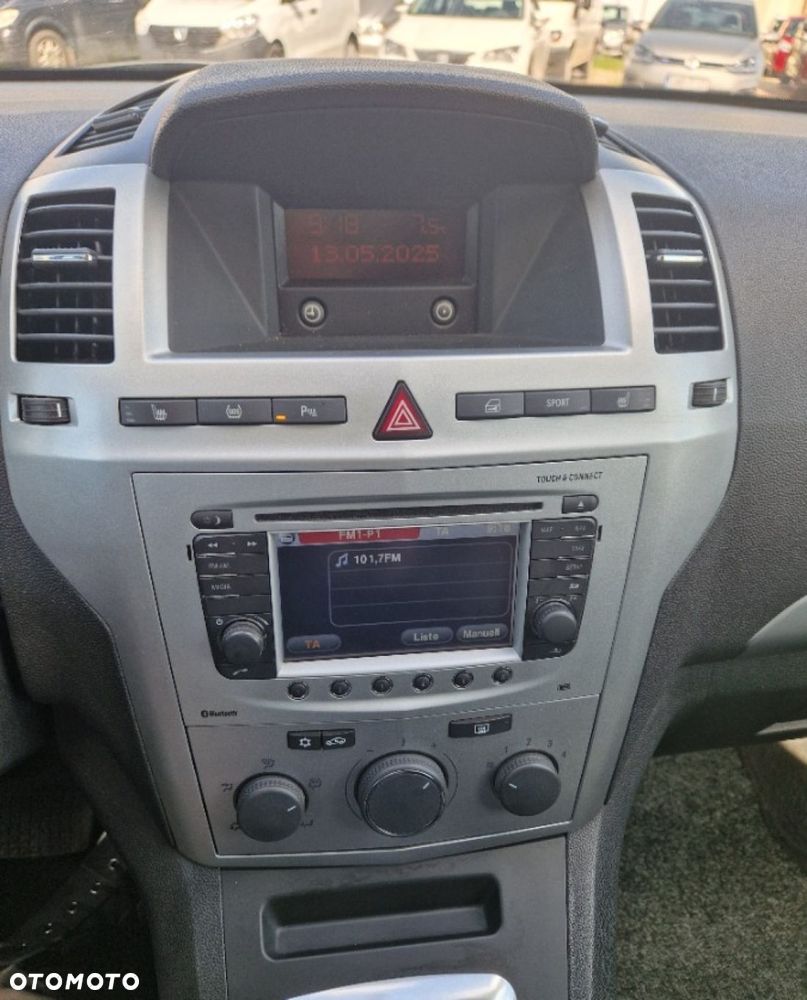 Opel Zafira - 12