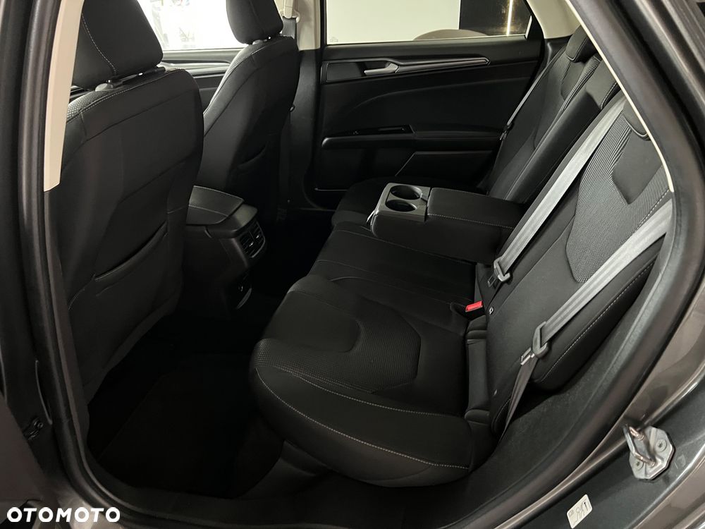 Ford Mondeo SW - 25