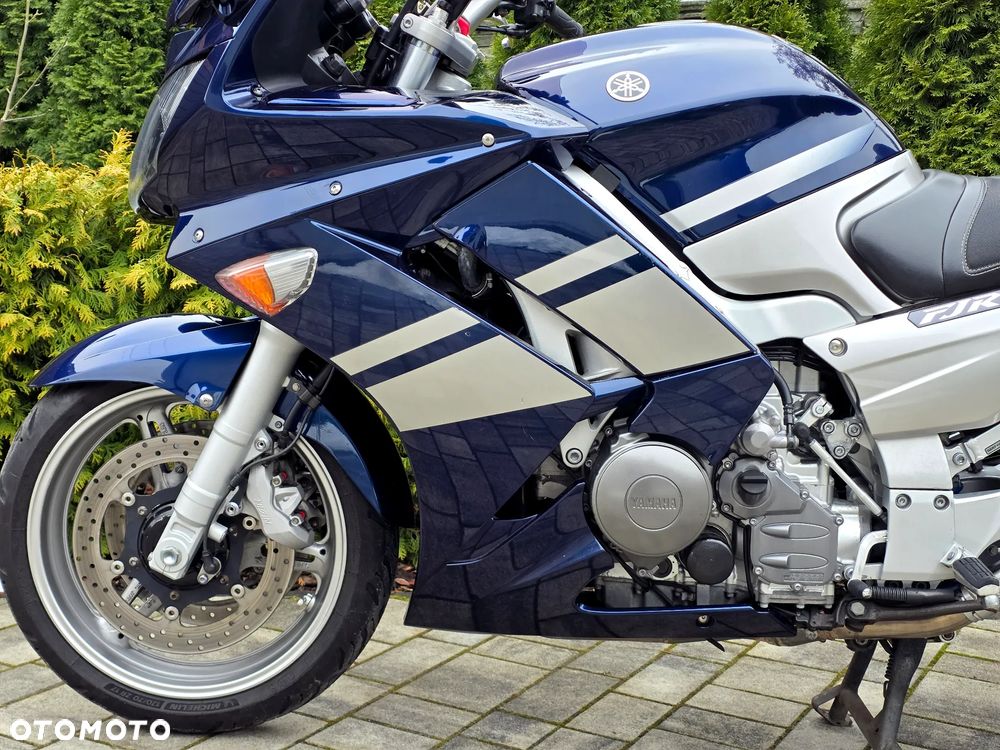 Yamaha FJR - 28