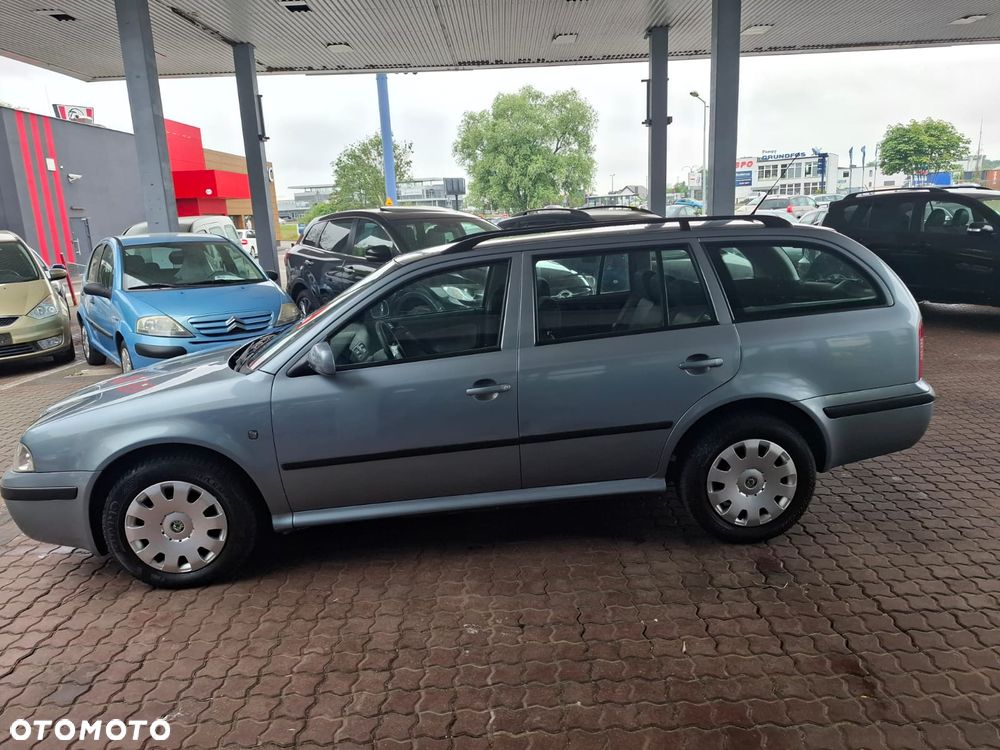 Skoda Octavia 1.6 Tour Plus - 26