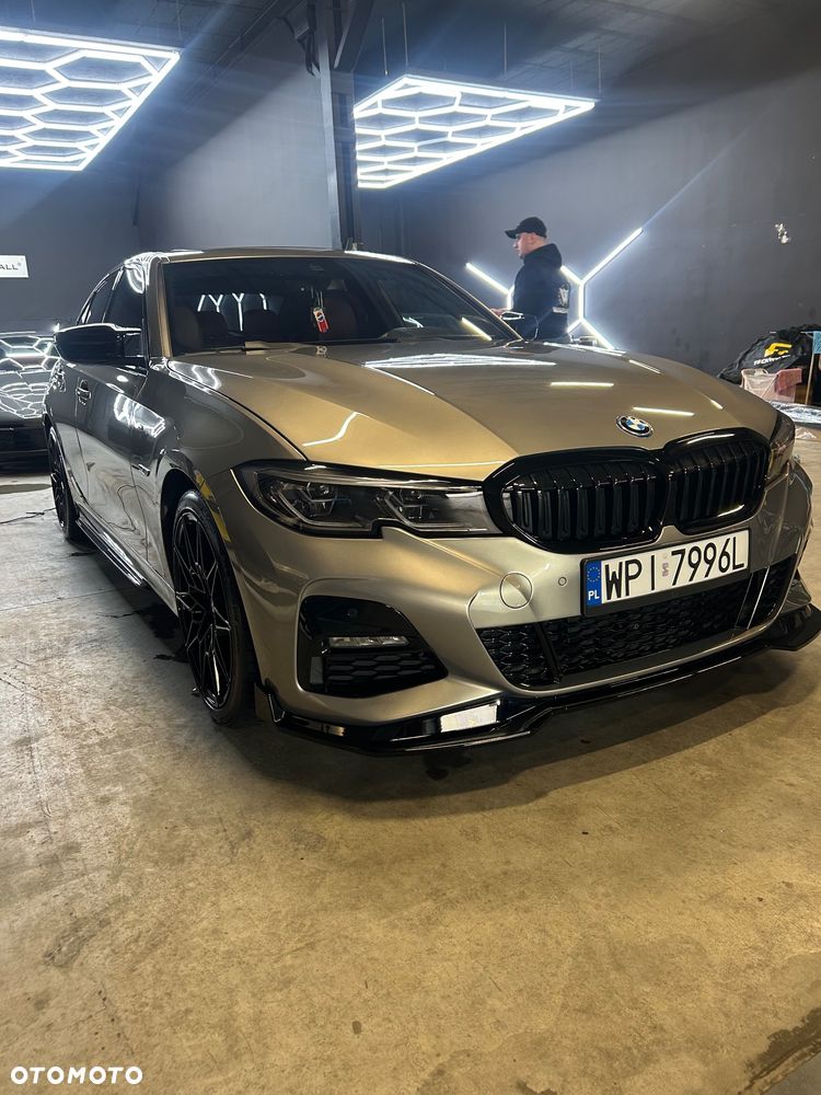 BMW Seria 3 330e M Sport sport - 3