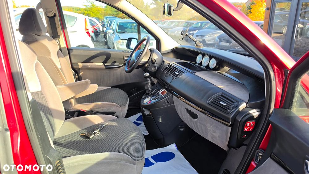 Citroën C8 2.0 HDi Exclusive EU5 - 17