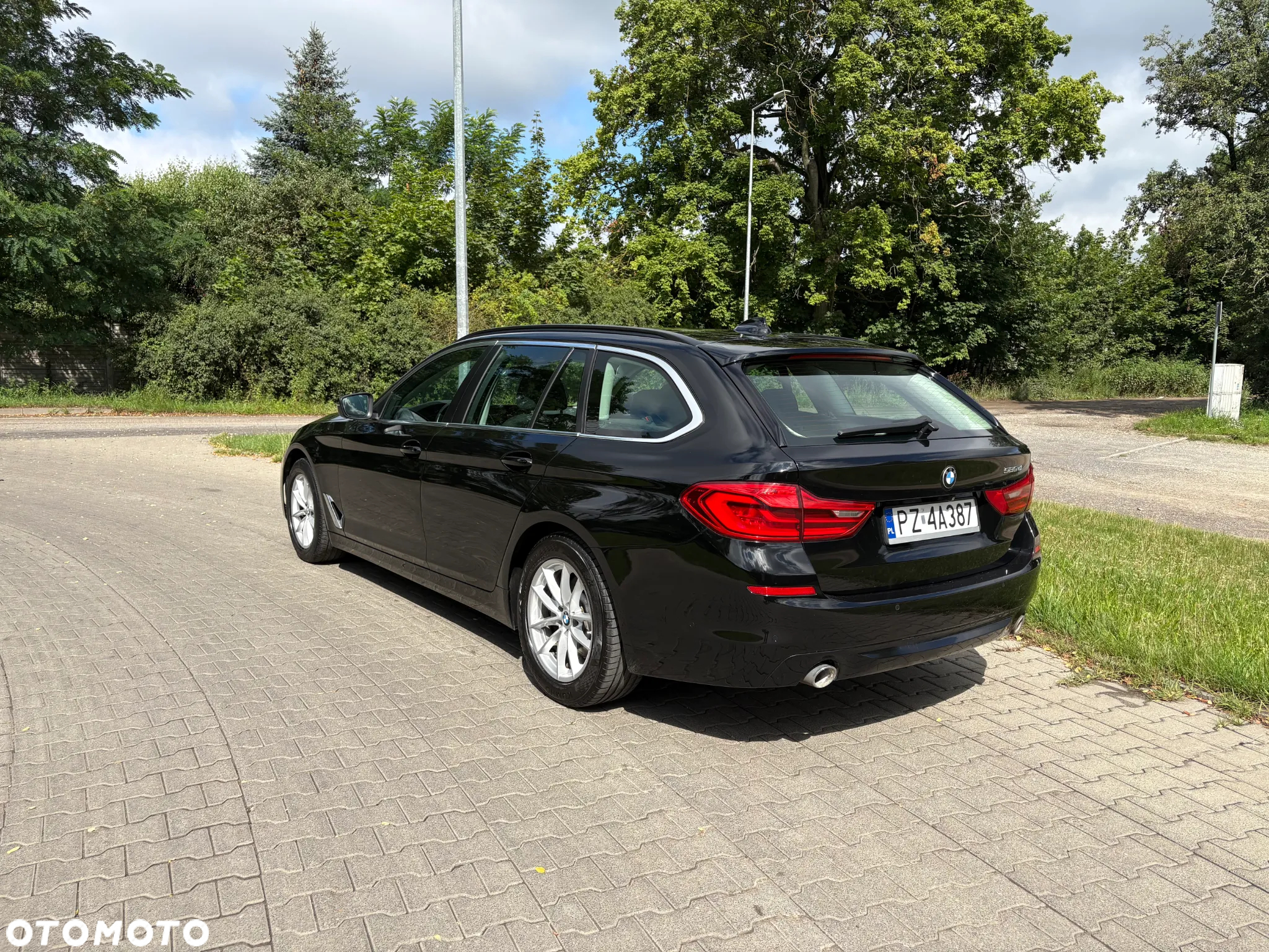 BMW Seria 5 520d Touring - 3