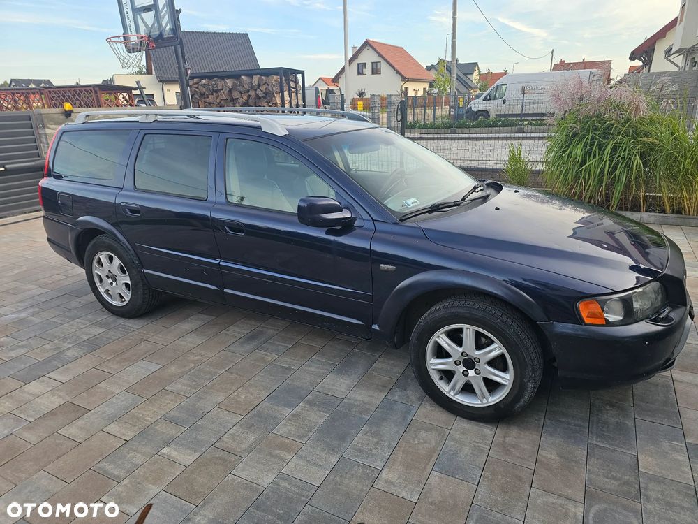 Volvo XC 70 AWD Momentum - 1