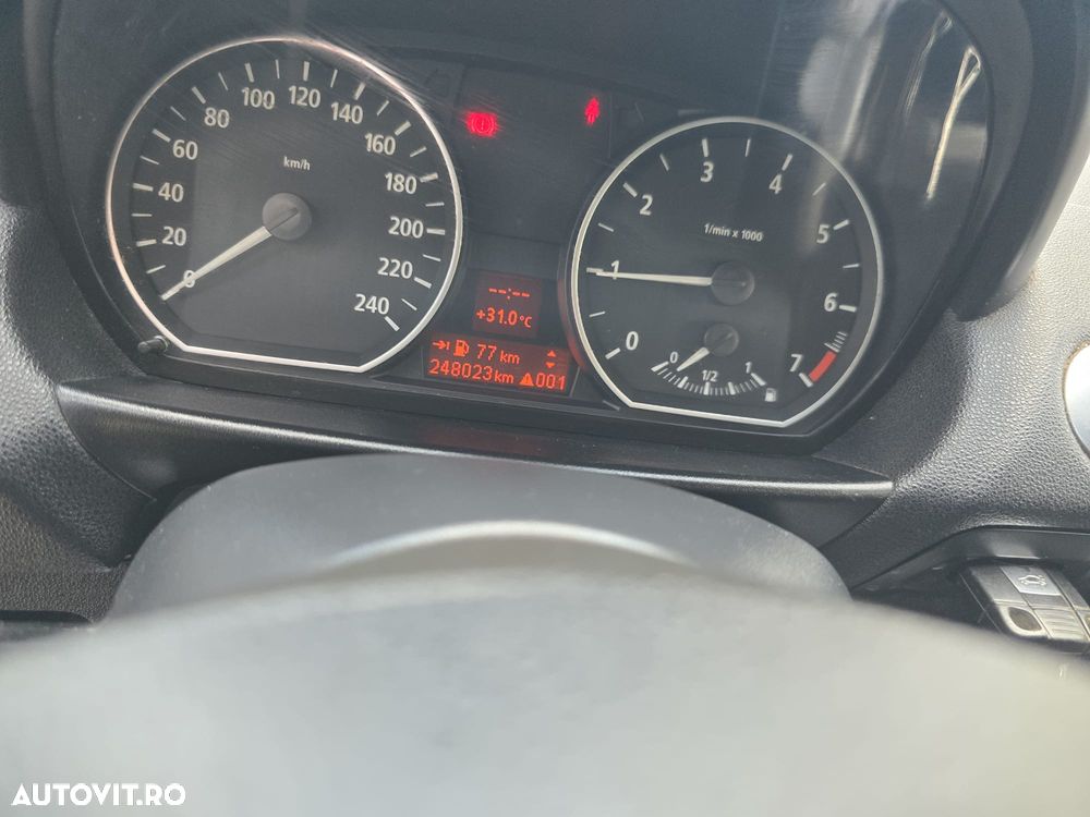 BMW Seria 1 120i - 6